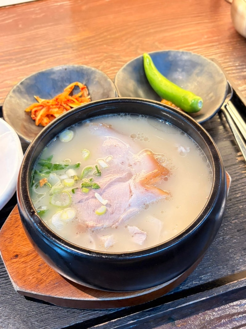 안목 : 부산 미슐랭 돼지국밥 맛집, 운좋게 바로 입장한 후기