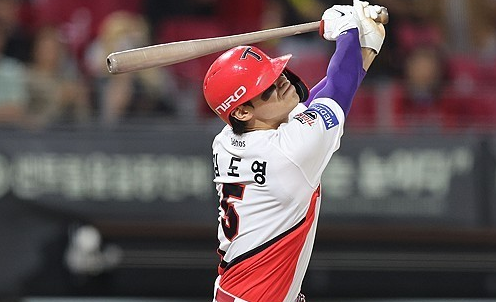 "홈런왕 욕심 없다던 그 선수" 김도영 44호포, 힐리어드와 2개 차 KIA 남은 2경기에 달린 홈런왕....