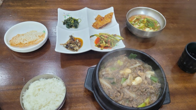 대구 현충로역 밥집 거창명가어탕의 뚝배기불고기