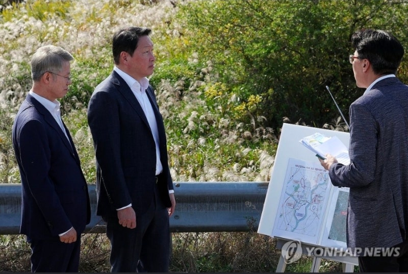 "용인은 3년 먼저 땅을 다졌다" 최태원 호남 반도체 속도전, 시간표로 따져보니
