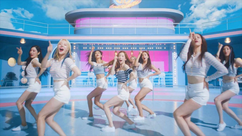 20주년 앞둔 소녀시대, 8명 전원 한 장에 담기자 팬들 난리난 진짜 이유는