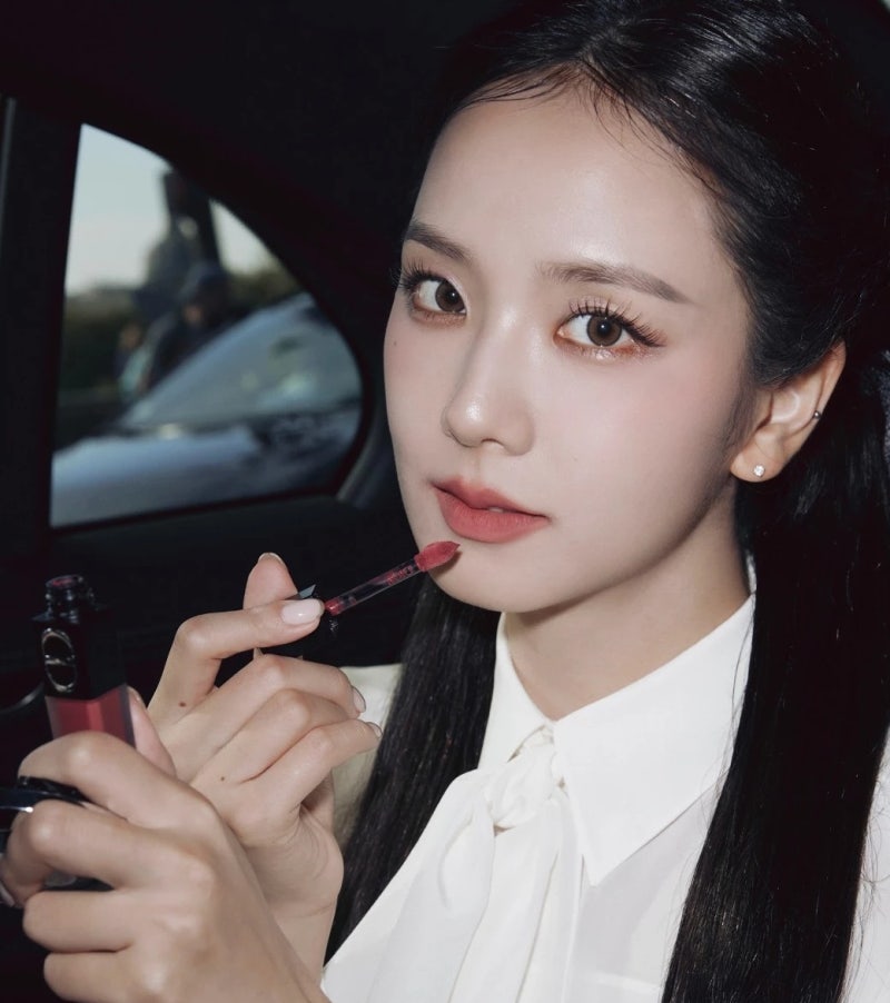 지수 디올 로즈우드 립스틱, 비슷한 색인데 분위기가 다른 이유