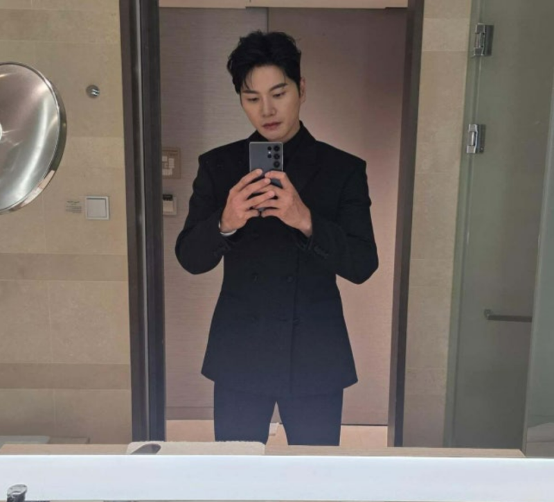 사생활 논란에 방송까지 하차했는데…이이경이 다시 나타난 곳