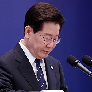 이재명 대통령 "SNS 계속한다"더니 꺼낸 노무현 이름, 이유가 있었다