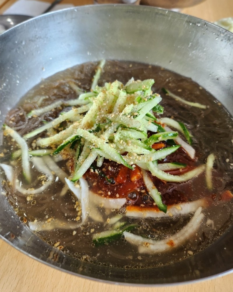 서울 주말 드라이브 추천 : 용산가족공원 산책 & 매콤시원한 '동아냉면' 물냉면 + 왕만두 조합....