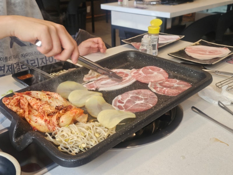 [맛집추천] 부산 광안동 고기집 일미리 수영점 | 1mm·2mm·3mm 꽃냉삼 비교 후기ㅣ광안동고기맛....