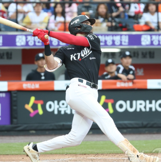 2026 KBO 홈런왕 집안싸움 대역전극? KT 힐리어드 43호·44호 연타석 홈런 터졌다! (김도영 홈런 ....
