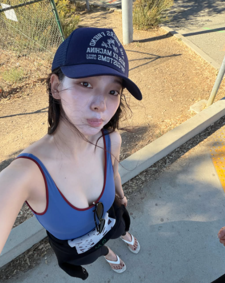 해녀같은 서핑수트에 초민낯이지만 굴욕 전혀 없는 에스파 카리나