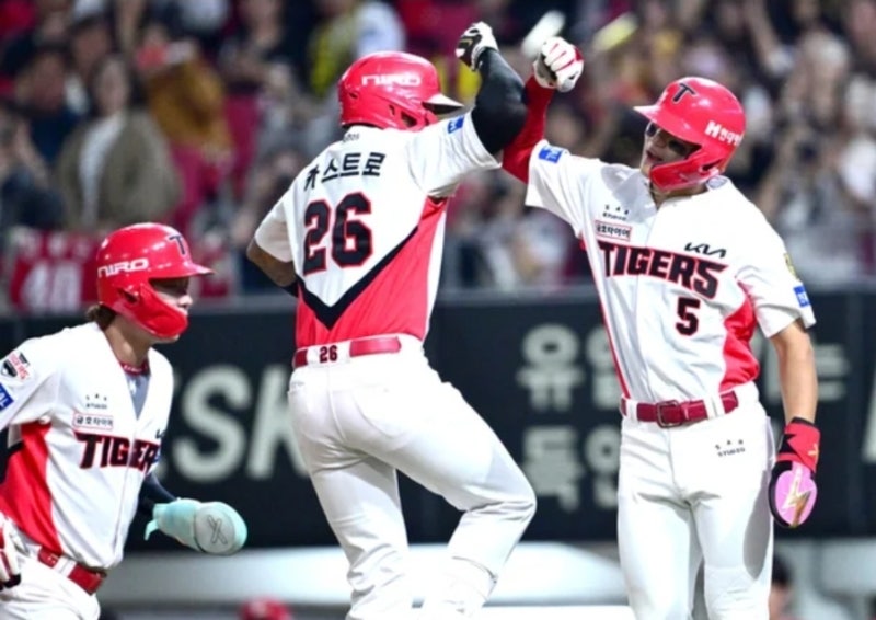 KIA 타이거즈 3위 확정 눈앞! 카스트로 멀티홈런·김도영 44호포·나성범 백투백…SSG에 8-5 승리