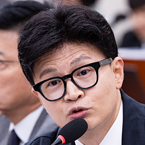 [속보] 한동훈 딸 의혹 다시 터졌다…민주당 논평 20% 집중 공세, '벤슨' 정체와 김민석 아들까....
