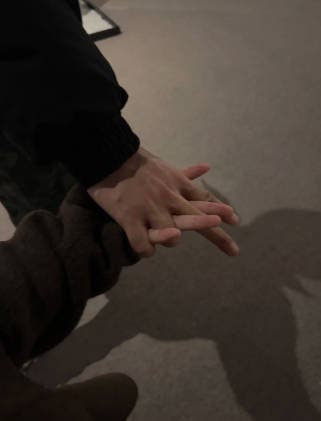 전남친 나오는 꿈, 실제로 다시 연락이 올 가능성과 관련 있을까요