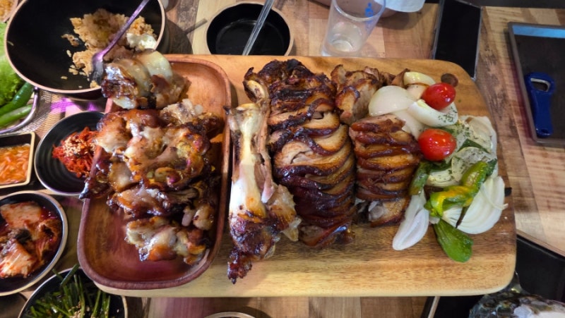[내돈내산] 개봉동 맛집 '족발신선생 개봉역점' 솔직 후기! 화덕에 구워 겉바속촉 끝판왕, 서....