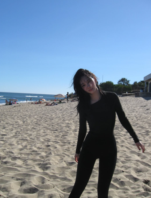 "렌즈도 안 끼고 이 정도?" 카리나 말리부 쌩얼 셀카 보고 놀랐습니다
