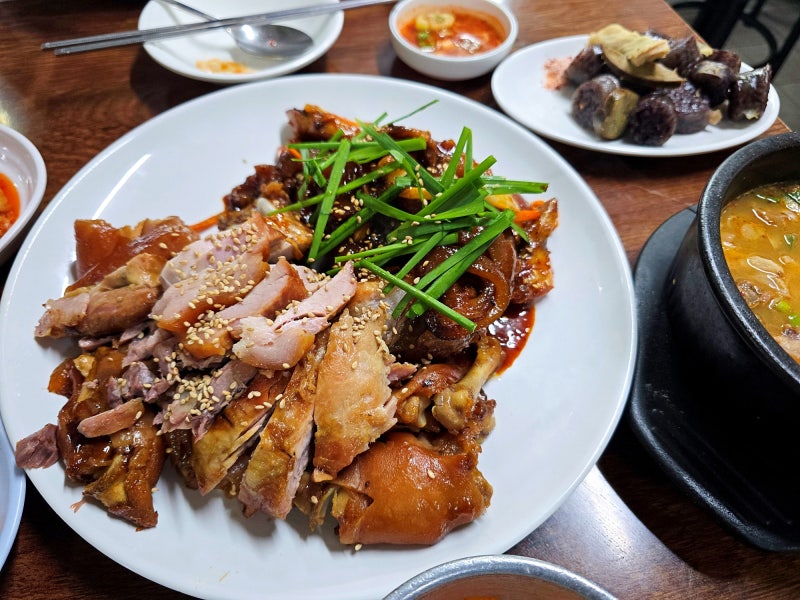공덕 족발거리 공덕역 마포 오향족발 반반 찐 후기