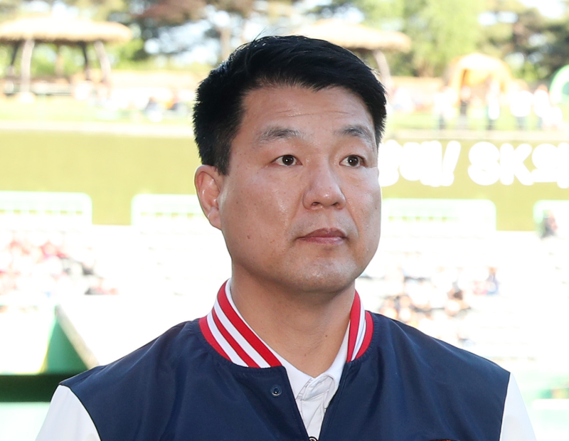 "준우승팀이 1년 만에 9위인데 또 내부 승격?" 한화 차기 단장 인선이 중요한 이유