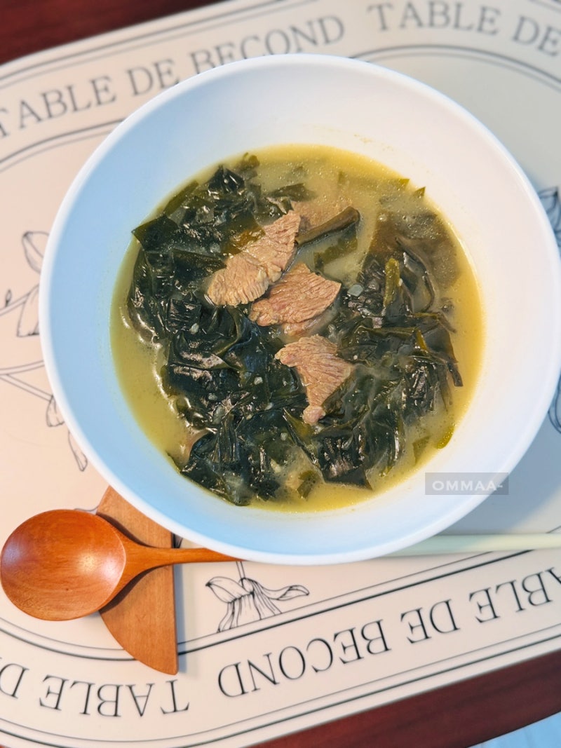소고기 사골미역국 황금레시피 사골육수 파우치 활용 더 맛있게 끓이는 법