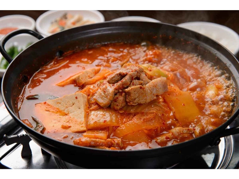 돼지고기 김치찜 묵은지 앞다리살 압력솥 레시피 비법과 조리 시간은?
