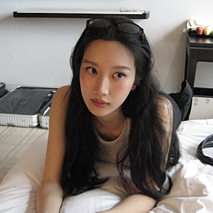 어느 브랜드길래... 문가영이 들자마자 품절대란 난 디자이너 가방 zip