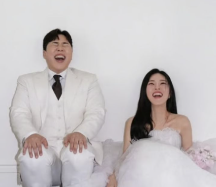 "부케 받더니 진짜 결혼.." 한윤서, 2살 연상 남편과 오늘 웨딩마치
