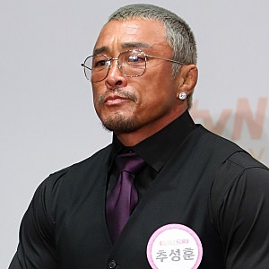 추성훈 SNS 활동 중단 선언, 한 달 사이 연이은 비보…삼촌 별세부터 11월 은퇴전까지