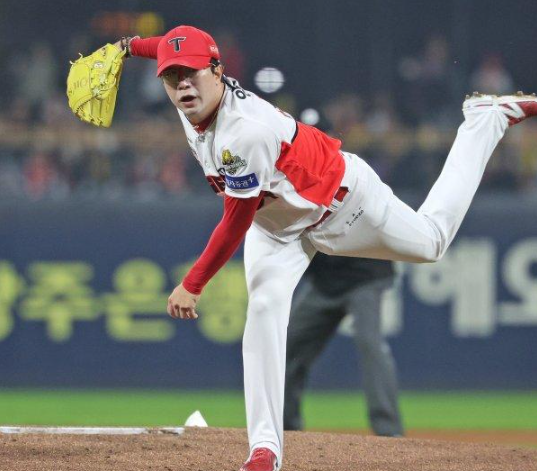"이닝 줄였는데 반전" KIA 양현종, 119⅔이닝으로 12승 찍은 비밀 공개! 오래 던지는 법보다 오....