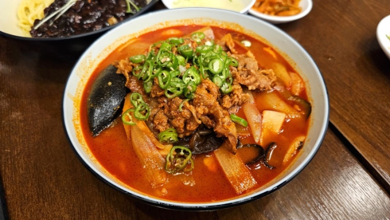 수지 롯데몰 맛집 신차이 소고기짬뽕에 반한 가족 식사, 유니짜장·볶음밥 후기
