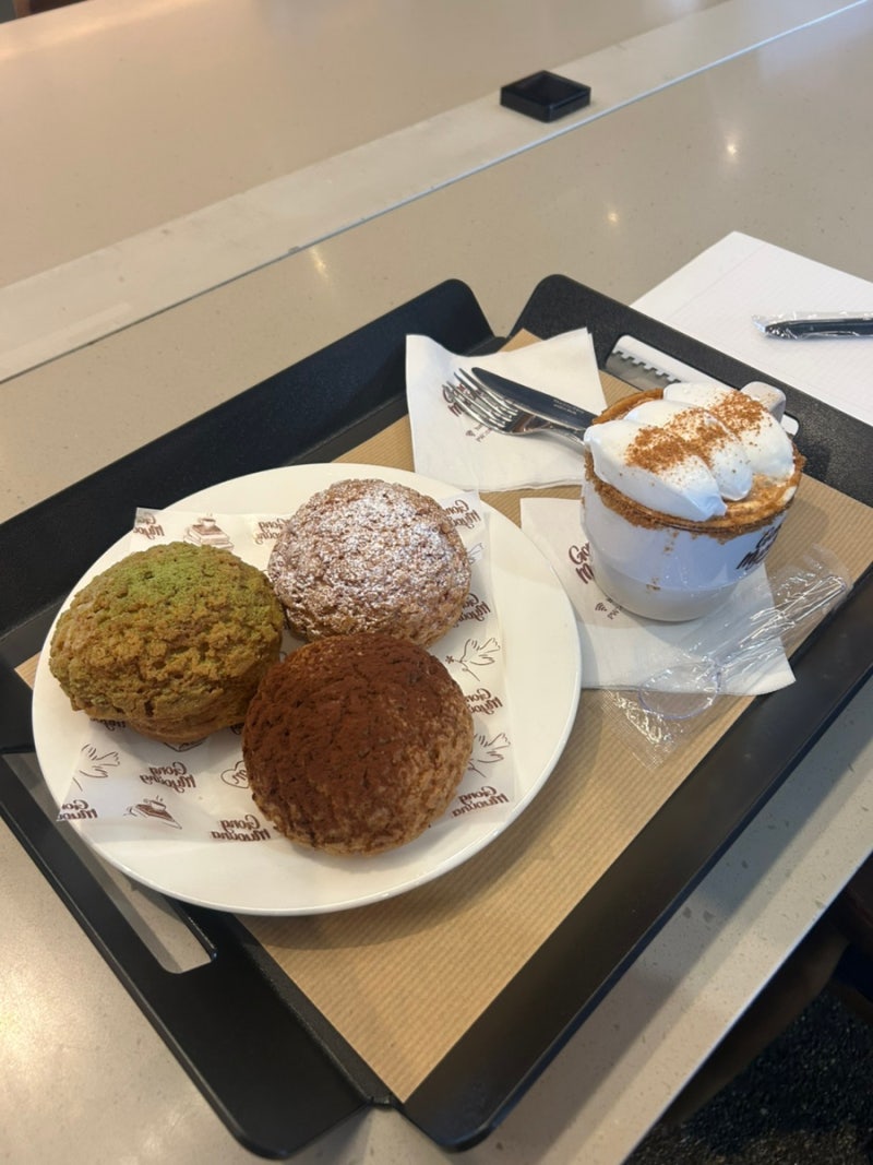 홍대 카페 공명 연남점 홍대 감성 카페 추천! 책 읽기 좋은 베이커리 디저트 맛집 후기 ☕