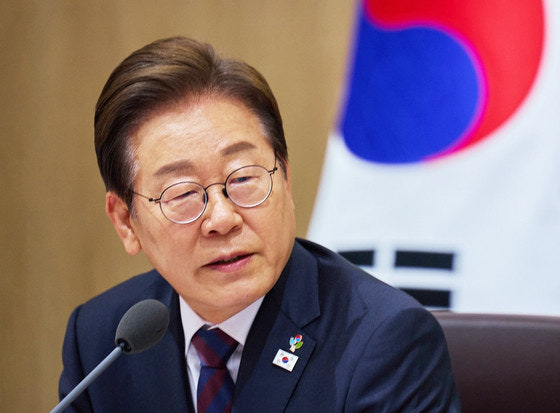 이재명 대통령 태릉CC <b>골프</b> 논란 전말, 야당 '황제 <b>골프</b>' vs 청와대 '....