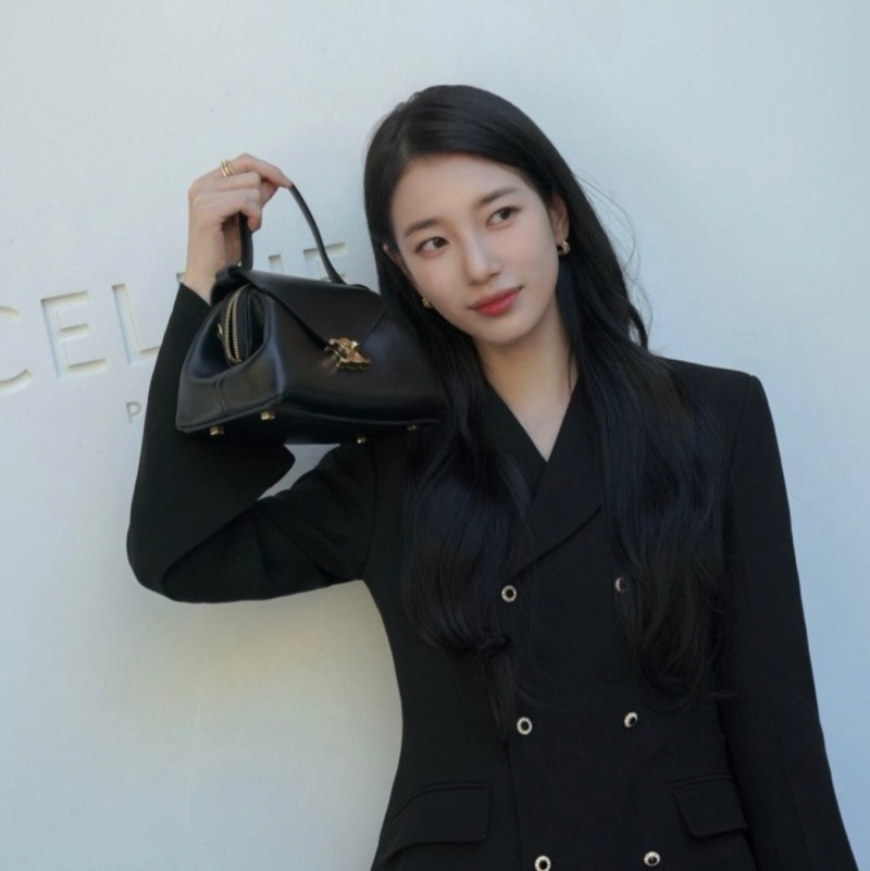 파리 패션위크 수지가 든 셀린느 신상 플레어백, 가격은?