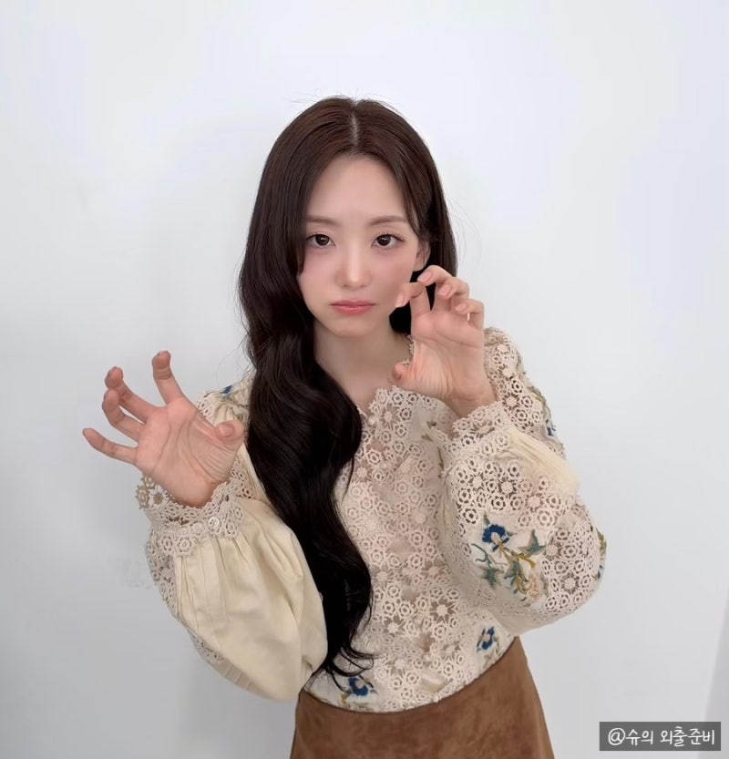 "슬의생 장윤복 맞아?" 조이현 여성스러움 끝판왕 찍은 가을 코디