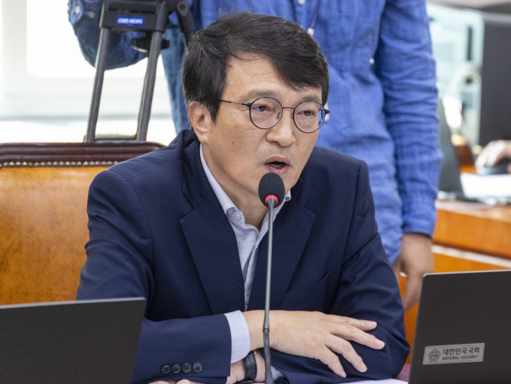 <b>조희대</b> 대법원장 격려금 거짓해명 논란, 업무<b>추진</b>비·<b>탄핵</b>론까지 번....