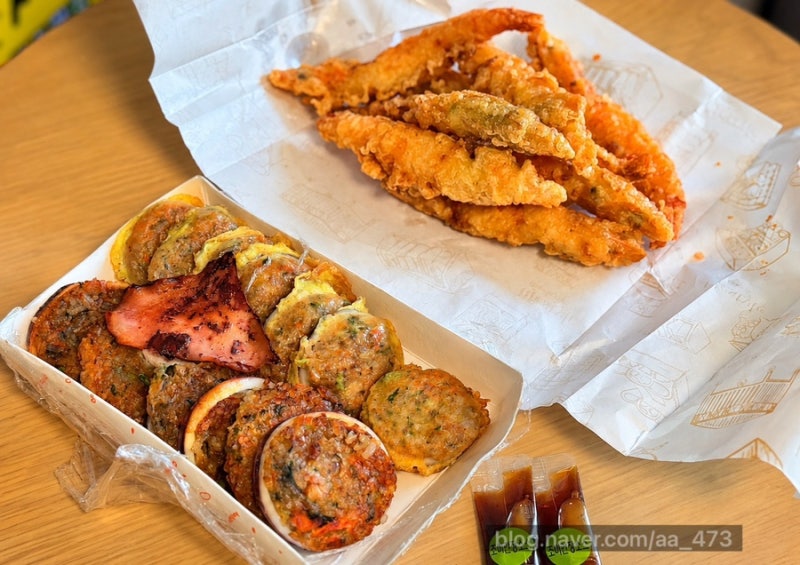 속초 여행 필수 코스! 속초 중앙시장 맛집 황부자튀김 누룽지 오징어순대 솔직 후기