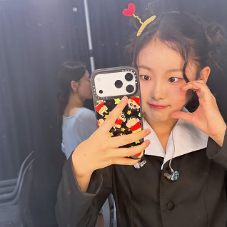 트로트 신동 가수 이수연, 어린 나이보다 더 눈길 끈 엄마와 가족 이야기
