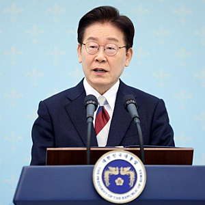 이재명 지지율 35.2% 또 하락…민주당 35.5% 급락, 국민의힘 41.3% ‘오차범위 내 역전’