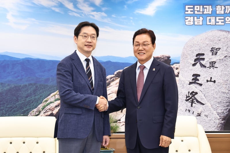 [다바뉴스] 박완수 경남지사·김경수 대통령 정무특보 ‘첫 회동’