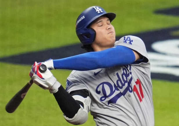 [MLB] 충격..최근 22경기 타율 1할5푼7리 오타니, 다저스 수뇌부가 '성역'급 무한 신뢰를 보내는 ....