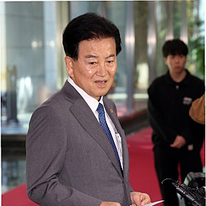 정동영 장관, '한미동맹 균열' 의혹 정면 반박: 색깔론과 편향된 동맹관을 지적하다