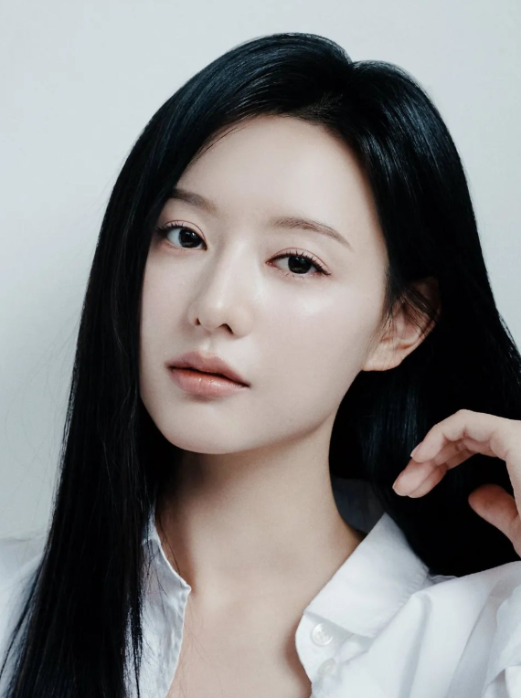 김지원 나이 벌써 30대? 키 학력 소속사 작품 정리
