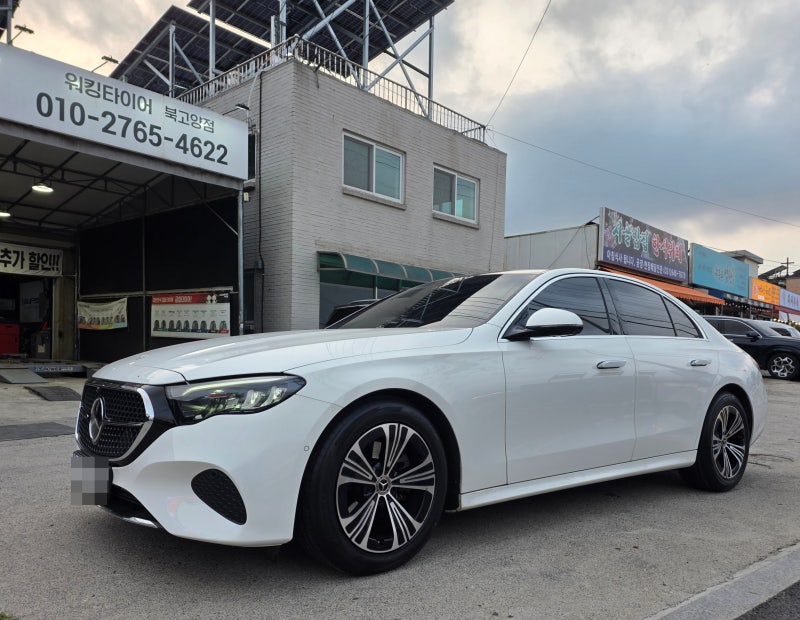 벤츠 E200 18인치 사계절 타이어 교체! 한국타이어 벤투스 에어 S 225/55R18 승차감과 정숙성까지 ....