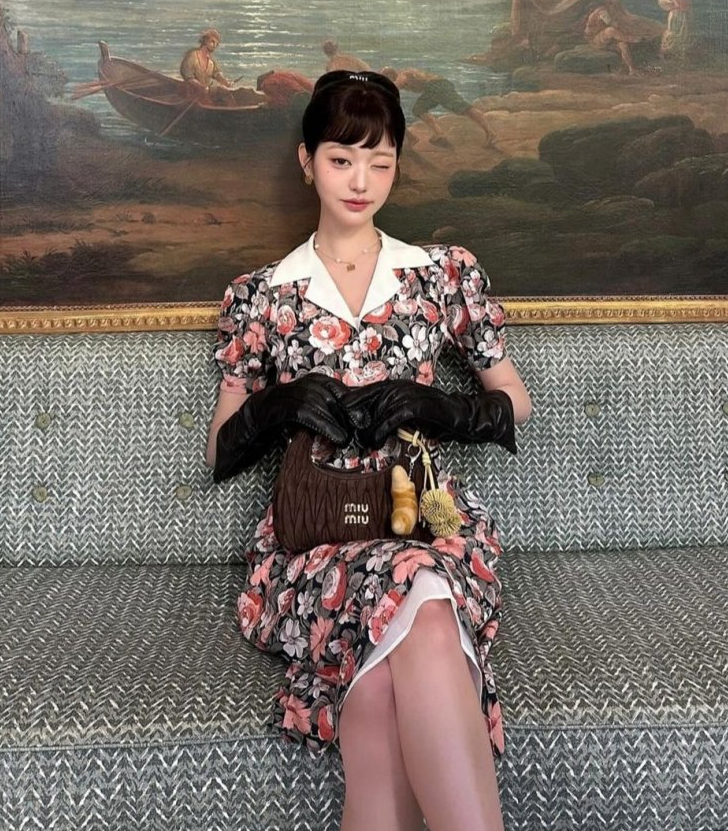 "22살 장원영에게" 더 어울리는 명품은? 디올 vs미우미우