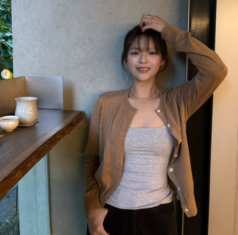 정연, 언니 공승연 따라 배우 데뷔? 가을 브라운 가디건 패션