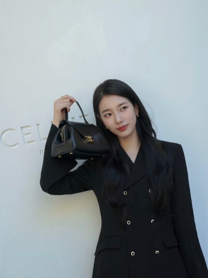 수지가 파리에서 든 520만원 신상 셀린느 가방 #스몰 플레어 백, 이 가격이면 다른 거 살게요?