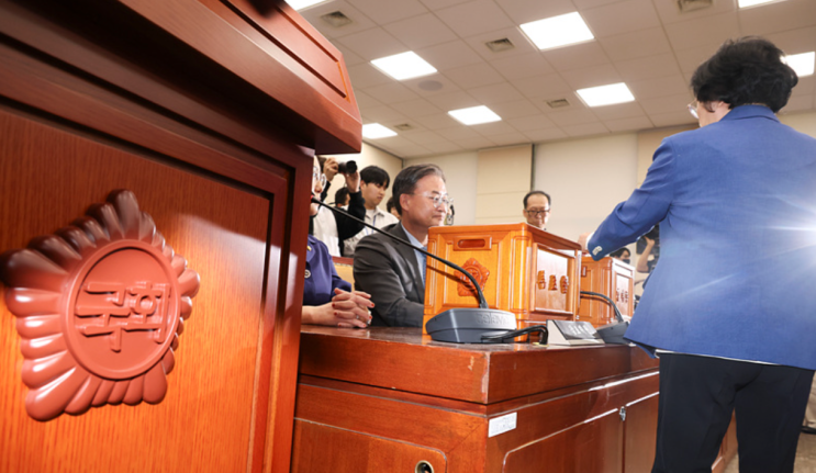 <b>이진숙 제척</b> 논란? 정확히는 '제명 촉구'… 지금 어디까지 왔나 총정....