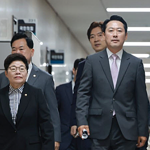 [속보] 국민의힘 41.3% ‘대역전’…민주당 7%p 급락, 이재명 대통령 지지율까지 흔들리나?