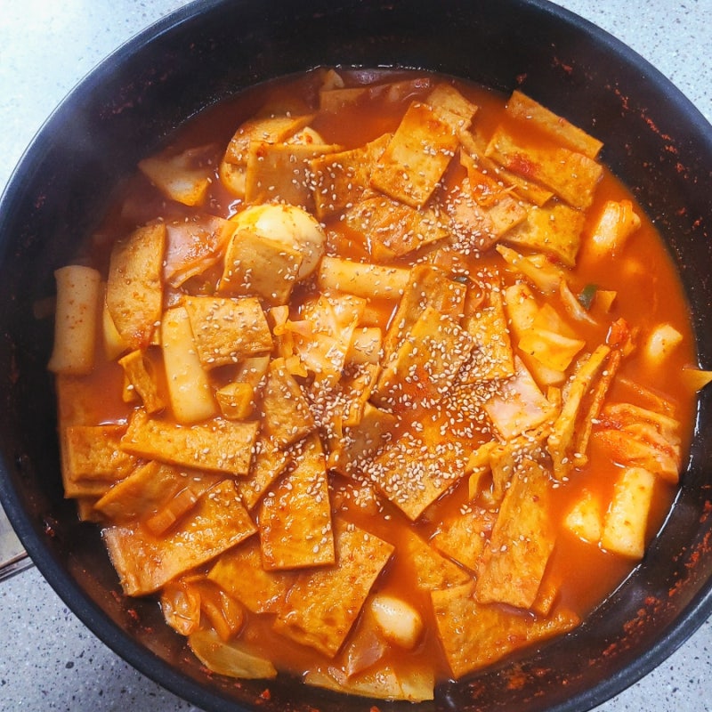 떡볶이 맛이 늘 아쉬웠다면 주목! 육수 없이 만드는 류수영 떡볶이 황금레시피