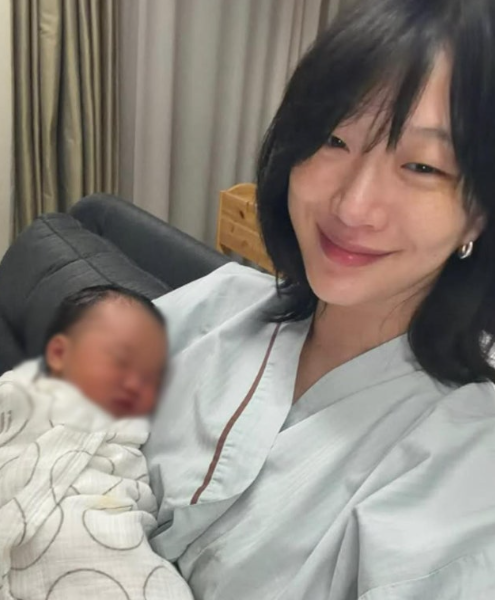 태어나기도 전에 샤넬 런웨이 섰던 아기…최소라 딸 드디어 태어났다