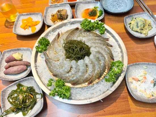 수영동 새우회 맛집 술집 신통영굴국밥