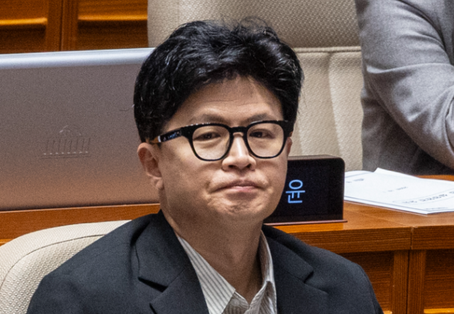 [속보] “한동훈 본인이 <b>재수사</b> 부른 셈”…박주민, 딸 허위스펙 의....