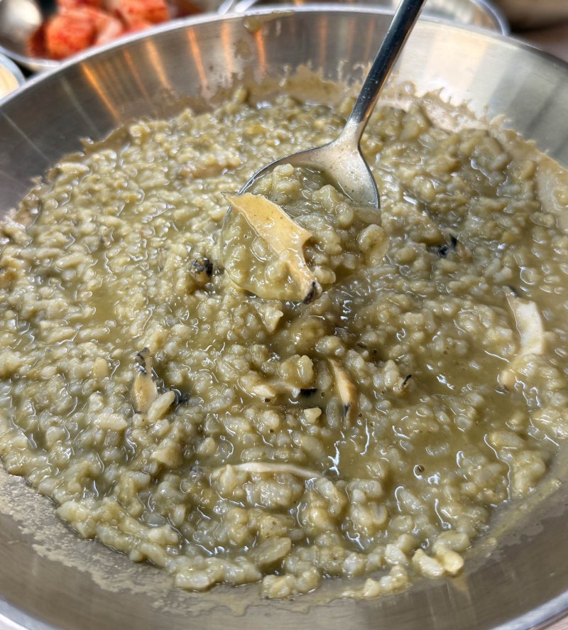 서귀포 아침식사 맛집 해물뚝배기와 전복죽의 든든함 바다어멍 서귀포올레시장본점