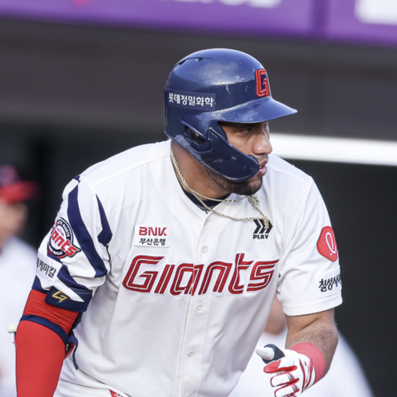 211안타로 KBO 역사를 바꿨다... 롯데가 레이예스를 놓칠 수 없는 이유